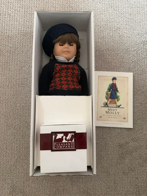 Unidentified doll in Shannon Macheca's American Girl collection
