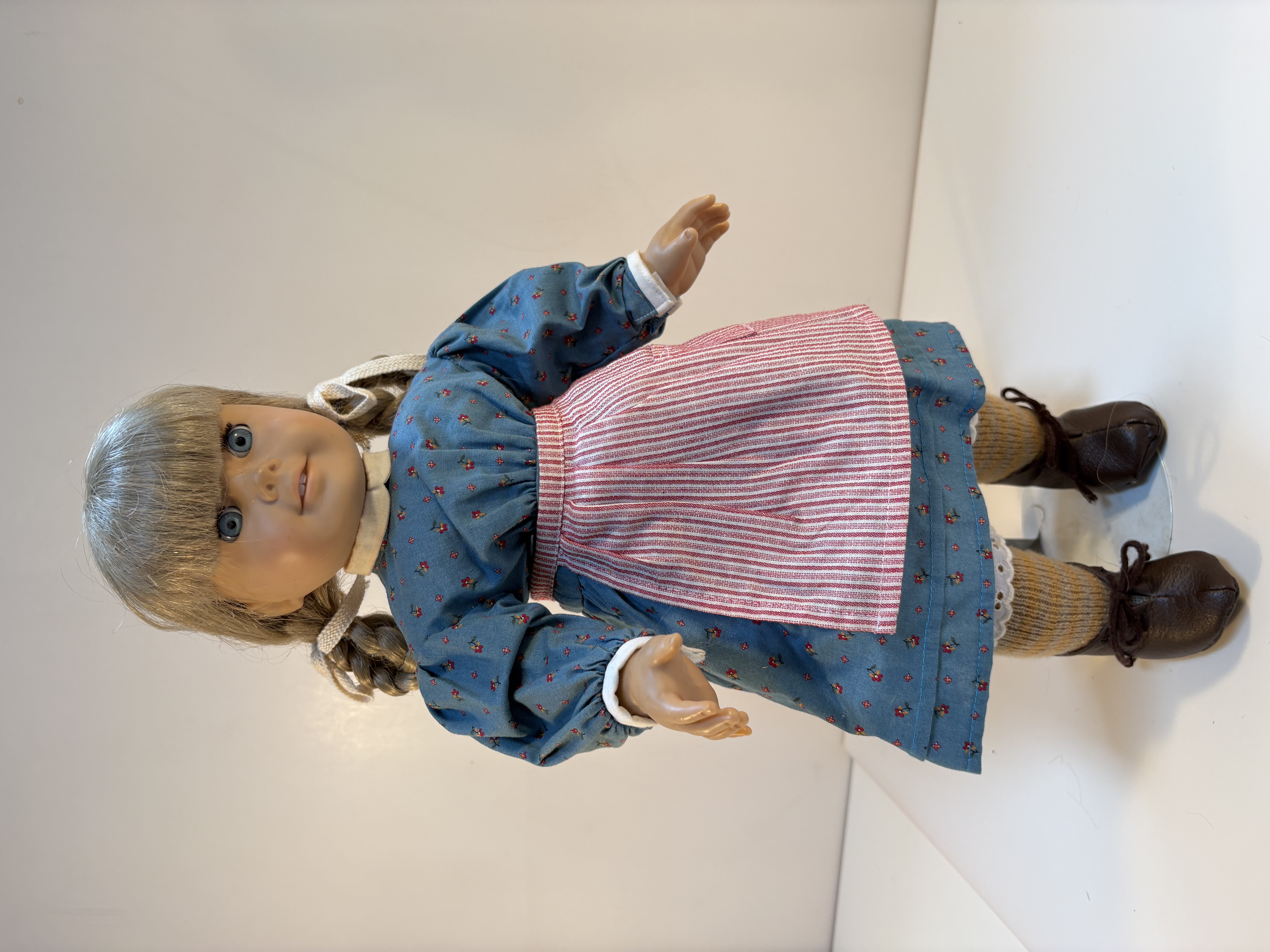Kirsten Larson in Melinda Rakoncay's American Girl collection